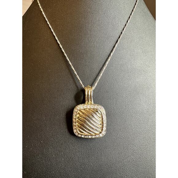 two tone Silver and gold with rhinestone cable style magnetic pendant - Picture 1 of 7